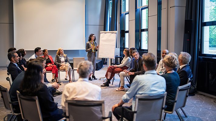 人力资源公司K8凯发国际国际认为中国制造业企业出海应从人才培养与人才开展双驱动模型管理国际化人才